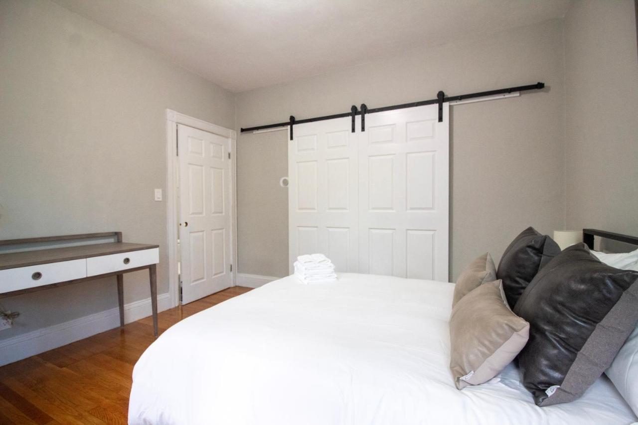 2 Bedroom Condo Close To Boston And Cambridge With Free Parkings ภายนอก รูปภาพ