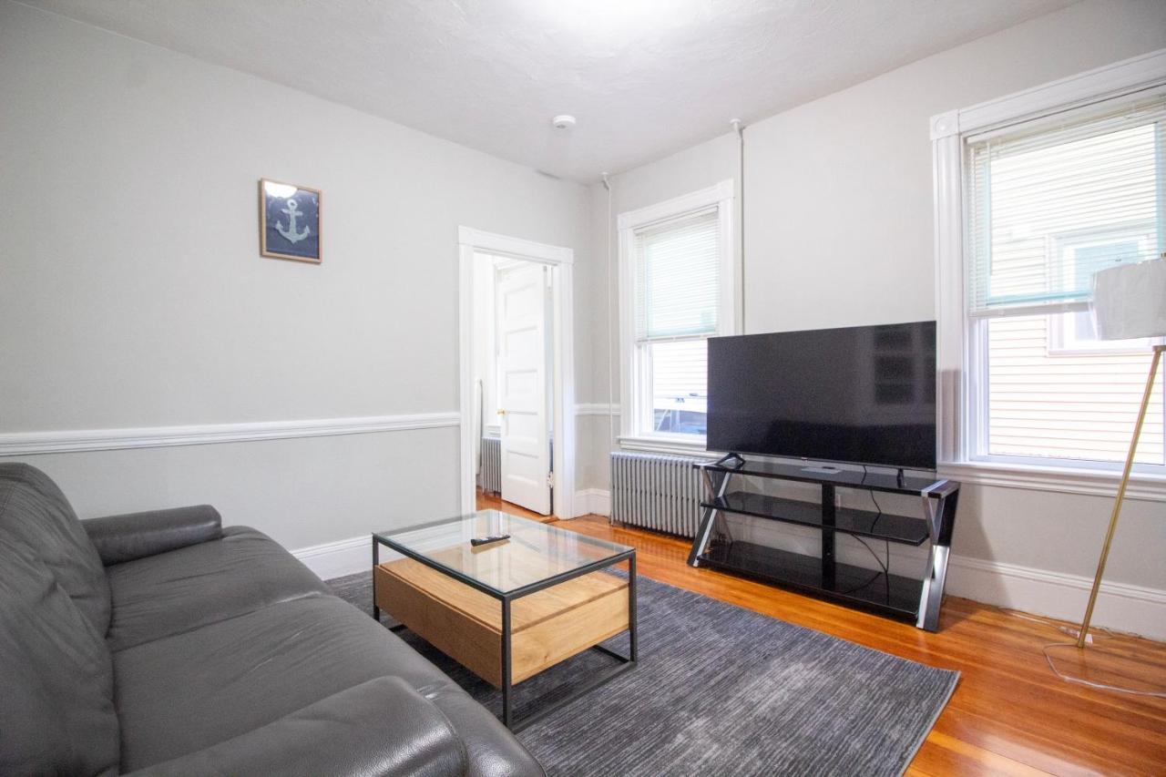 2 Bedroom Condo Close To Boston And Cambridge With Free Parkings ภายนอก รูปภาพ